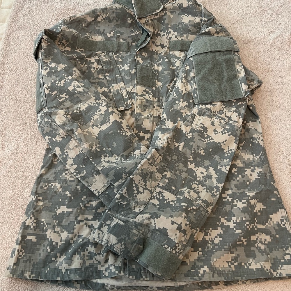 US Army Jacket Mens Small Regular Digital Camo Military Combat Uniform
